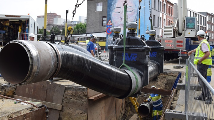 Gasaflsuiters verbreding Albertkanaal